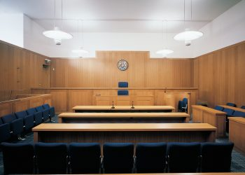 مهاجر افغانستانی در بریتانیا اعتراف کرد که بر دو زن در خیابان تعرض جنسی کرده است