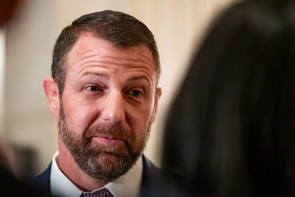 سناتور امریکایی: خامنه‌ای راهی دیدار با ۷۷ حوری می‌شود