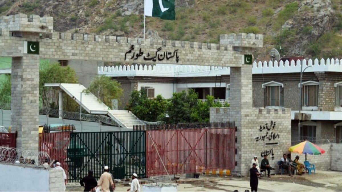 زیان ۲۴۰ میلیون دالری پاکستان در پی بسته‌ماندن گذرگاه تورخم