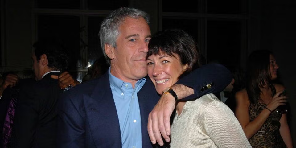 رسوایی پشت رسوایی؛ رابطه جنسی سه‌نفره نخست‌وزیر سابق بریتانیا با گیسلاین افشا شد