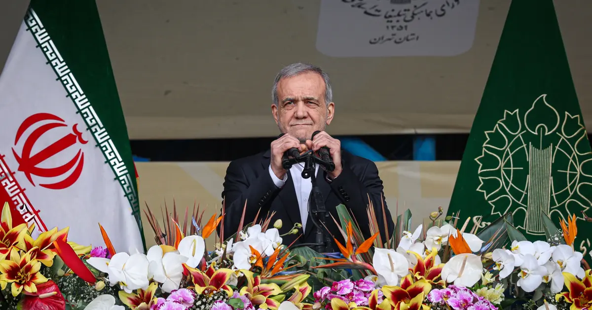 رییس جمهور ایران: بابت کشتن معترضان پیش مردم شرمنده‌ایم