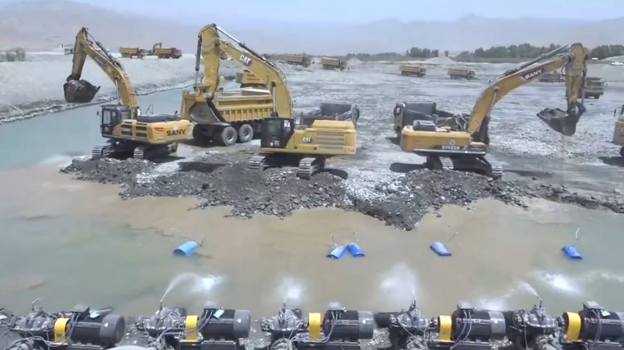 طالبان: بیش از ۱۰۰ هزار نفر در معادن طلای بدخشان کار می‌کنند