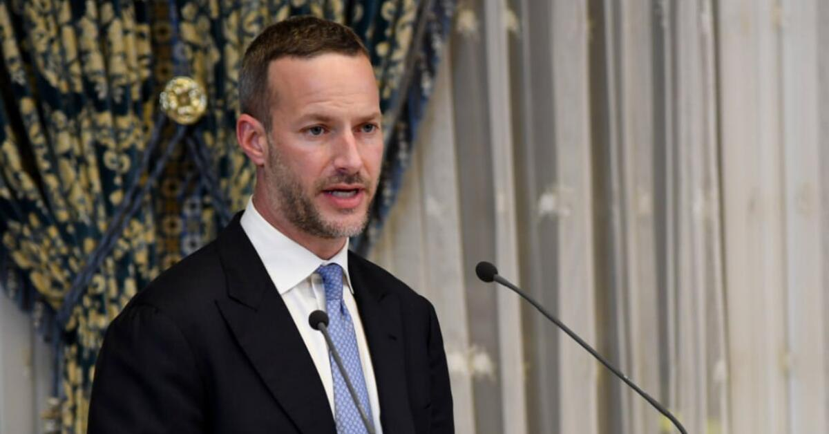 آدام بولر: اگر طالبان شهروندان امریکا را آزاد نکنند، افغانستان به ونزوئلا و ایران بعدی تبدیل خواهد شد