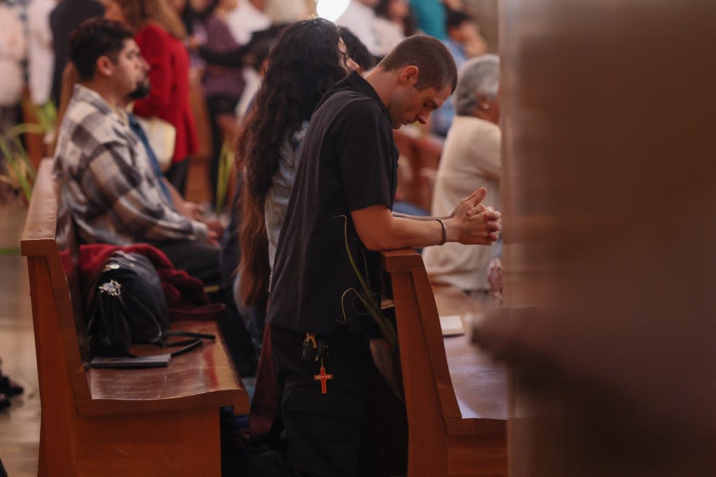 داعش حامیان خود را به حمله کلیساها و کنیسه‌ها فراخواند