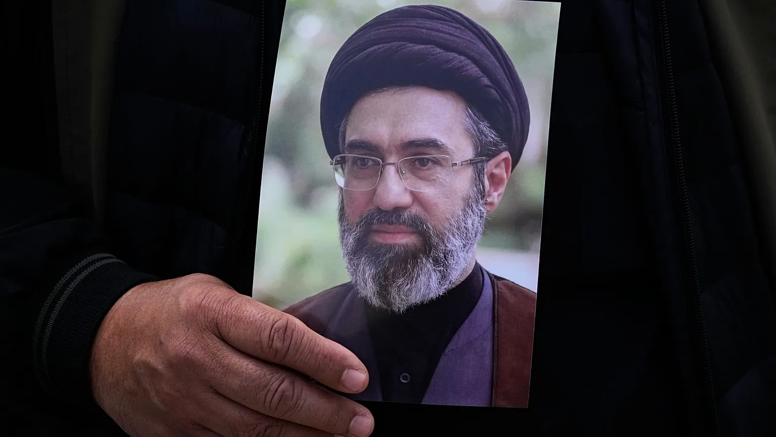 تایمز مخفی‌گاه مجتبا خامنه‌ای را افشا کرد