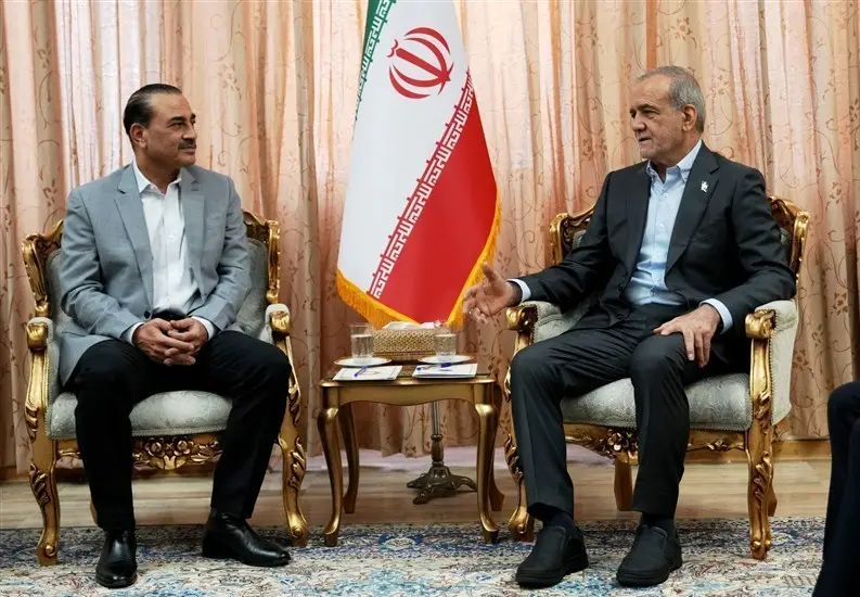 پزشکیان  منیر