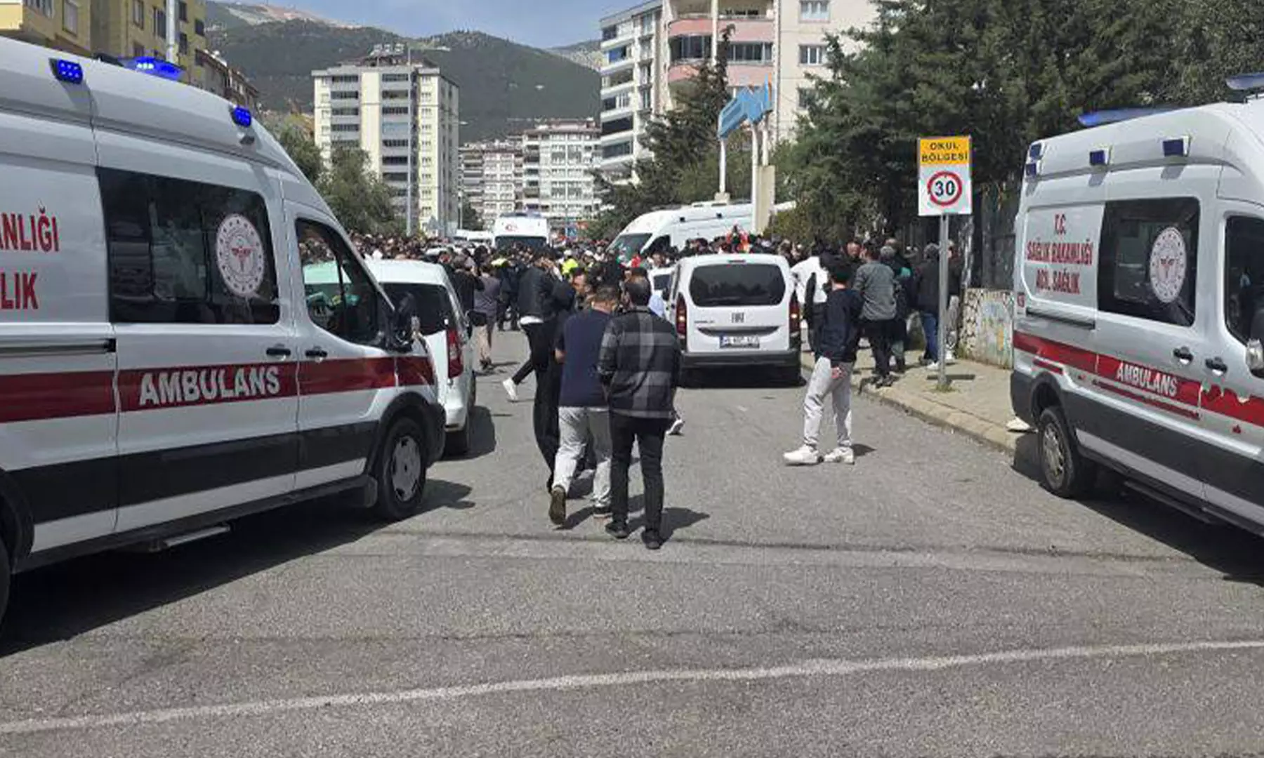 تیراندازی مرگبار در مکتب ترکیه ۹ کشته و ۱۳ زخمی برجا گذاشت