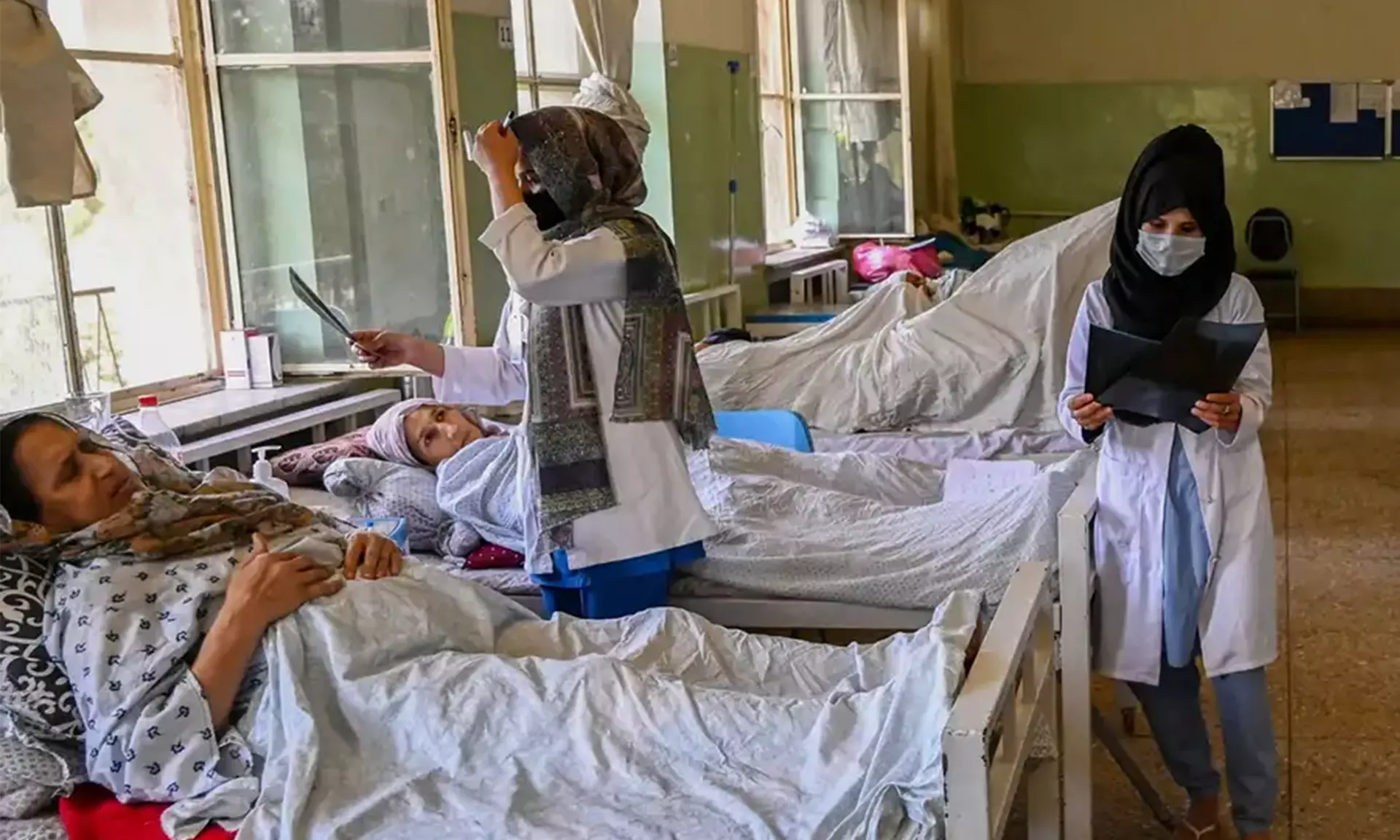 بحران نظام صحی افغانستان؛ انسداد تورخم و توقف واردات دارو  فشارها را برای بیماران تشدید کرد