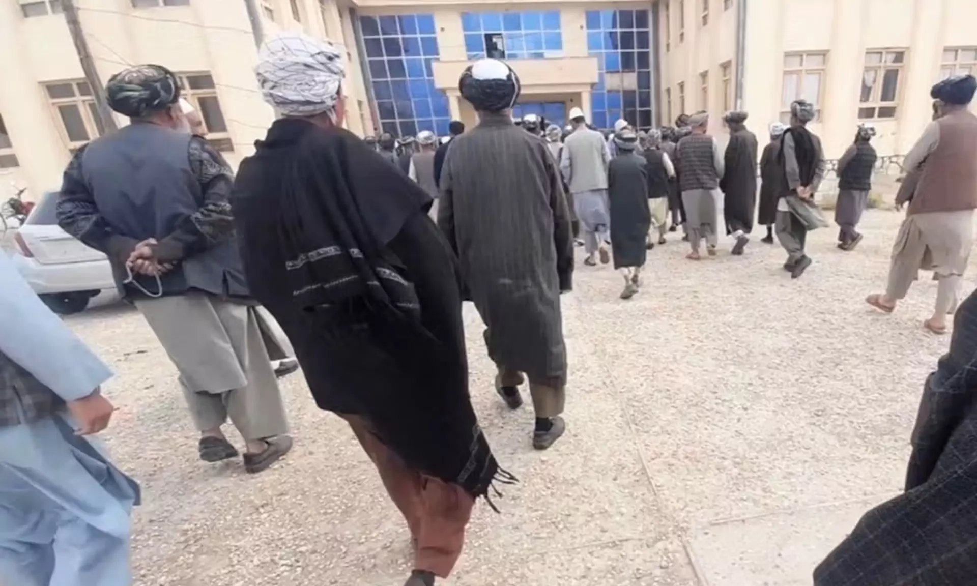 فاریاب؛ اعتراضات به «توزیع مشکوک تذکره» و نگرانی از تغییر بافت