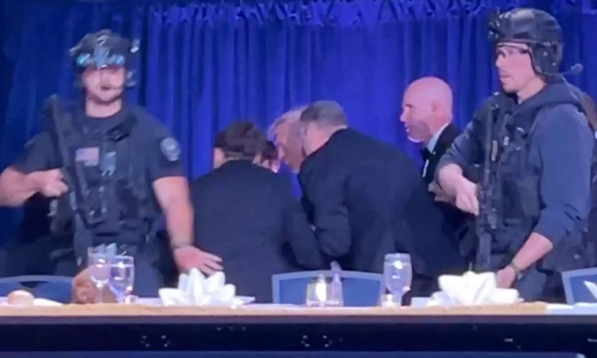 ضیافت شام ترمپ در واشنگتن هیلتون با تیراندازی به‌هم ریخت