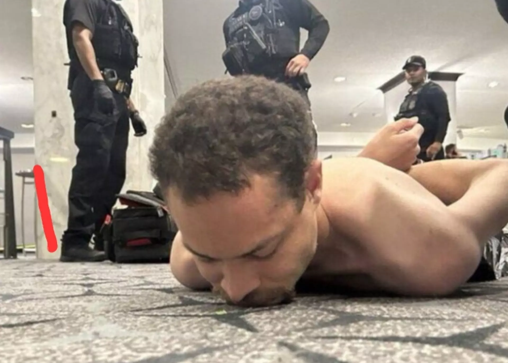 اف‌بی‌آی تحقیق درباره مهاجم حمله کننده به محل حضور ترامپ را آغاز کرد