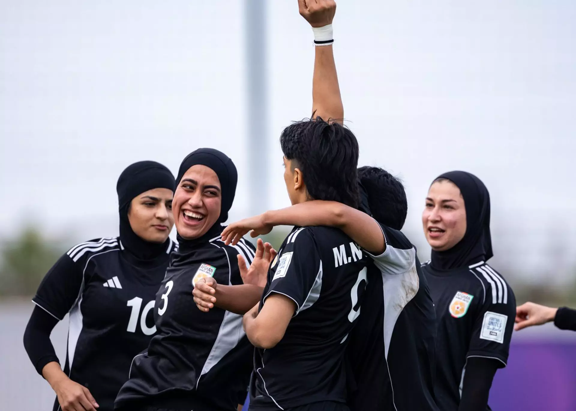 فیفا تیم زنان افغانستان را به رقابت‌های بین‌المللی بازگرداند