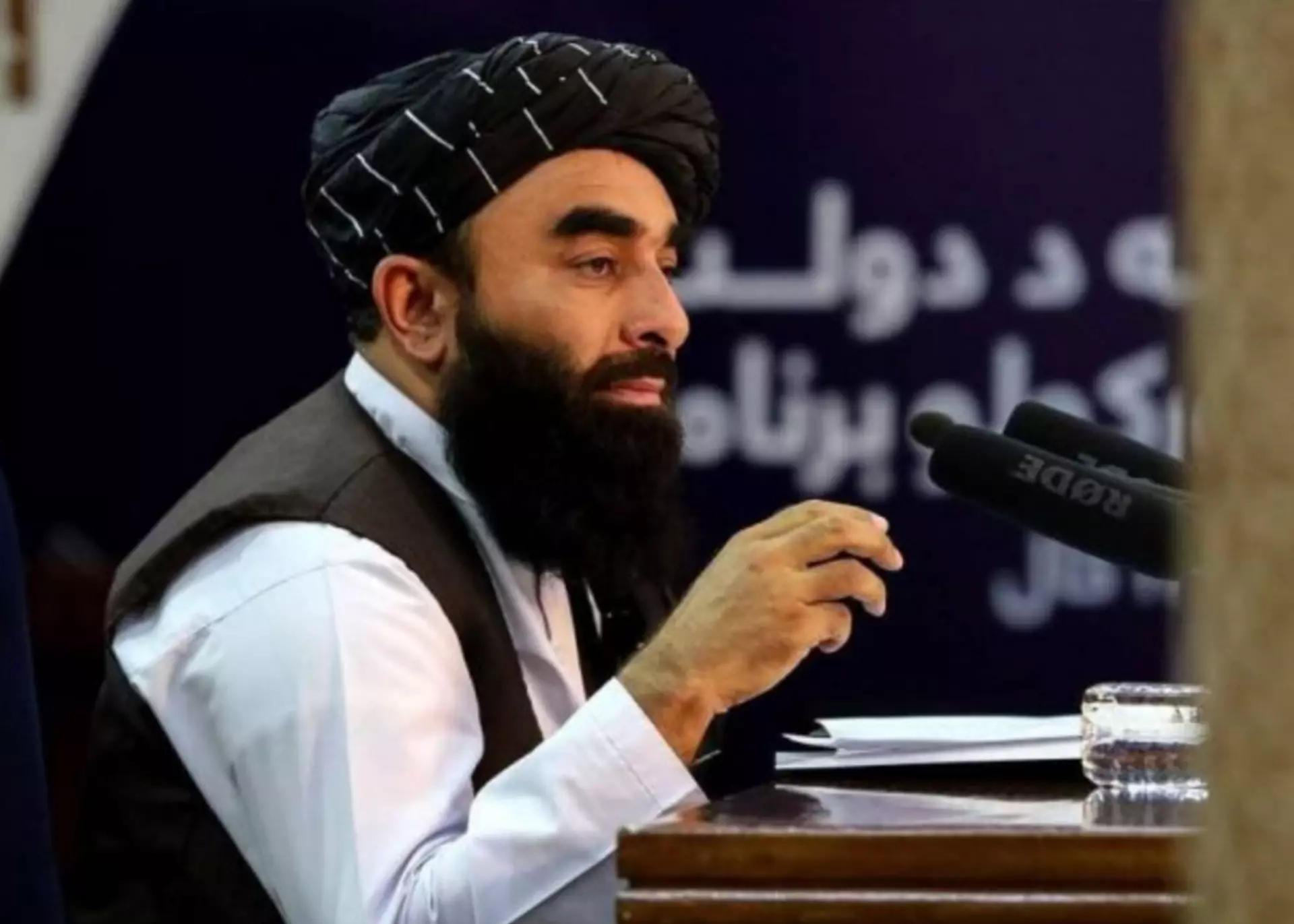 مجاهد از اصول‌نامه تفریق زوجین طالبان دفاع کرد
