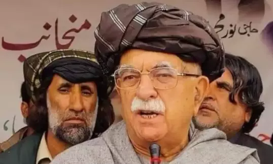 محمودخان اچکزی، سیاستمدار پاکستانی: هر پشتون باید یک تذکره افغانستانی بگیرد