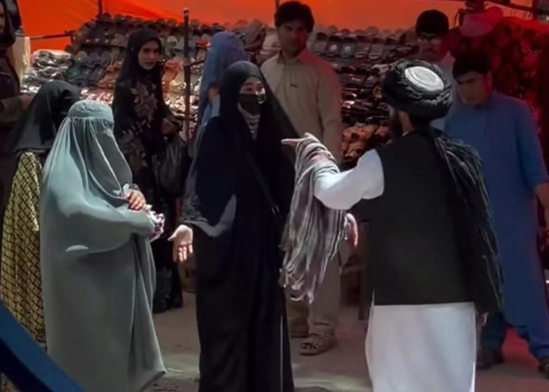 برخورد طالبان در هرات بحران حقوق زنان را برجسته کرد
