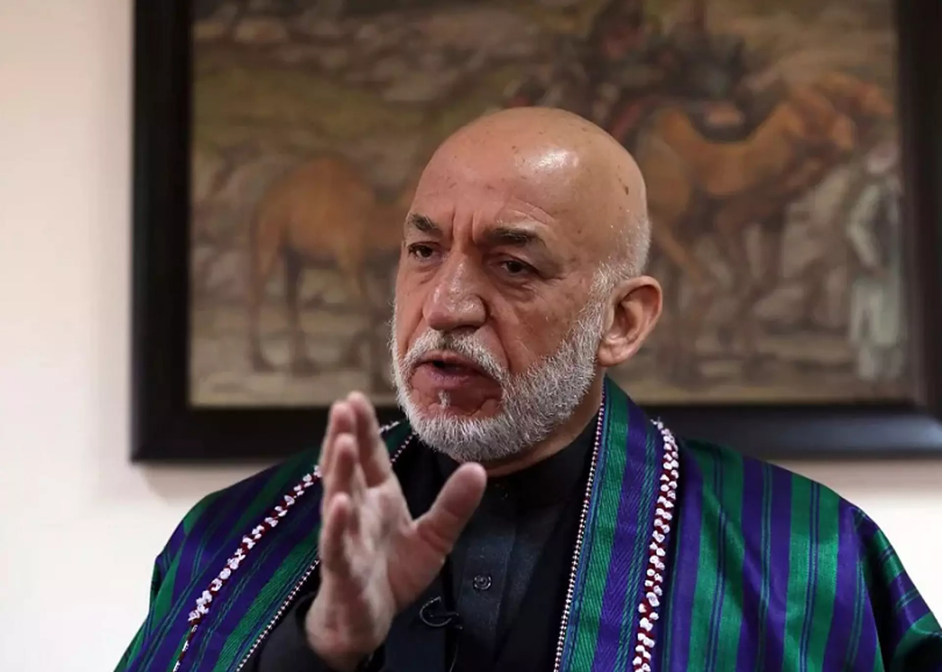 کرزی: اسلام‌آباد به‌جای تشدید تنش، سیاست خود در قبال افغانستان را تغییر دهد