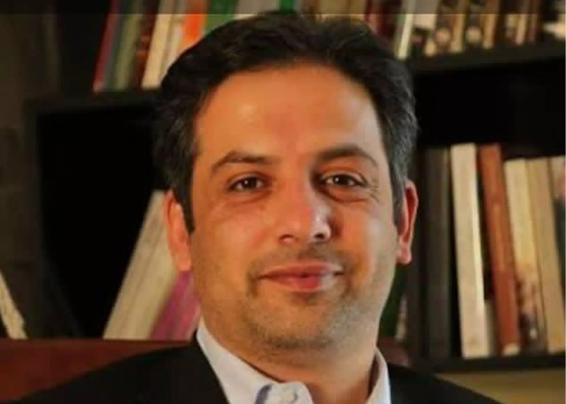 وحید عمر: ساختارهای بزرگ نتیجه نداد؛ چند جوان دلیر کافی بود