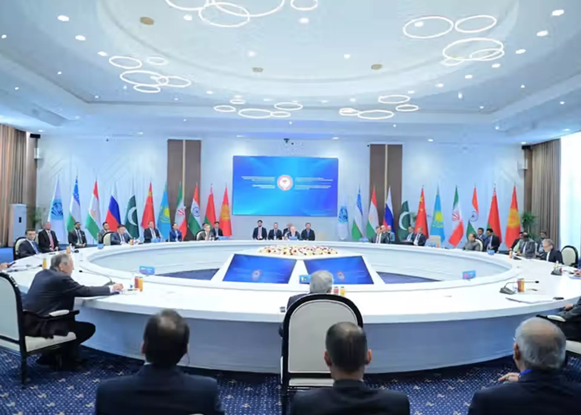وزیران شانگهای بر تشکیل حکومت فراگیر در افغانستان تأکید کردند