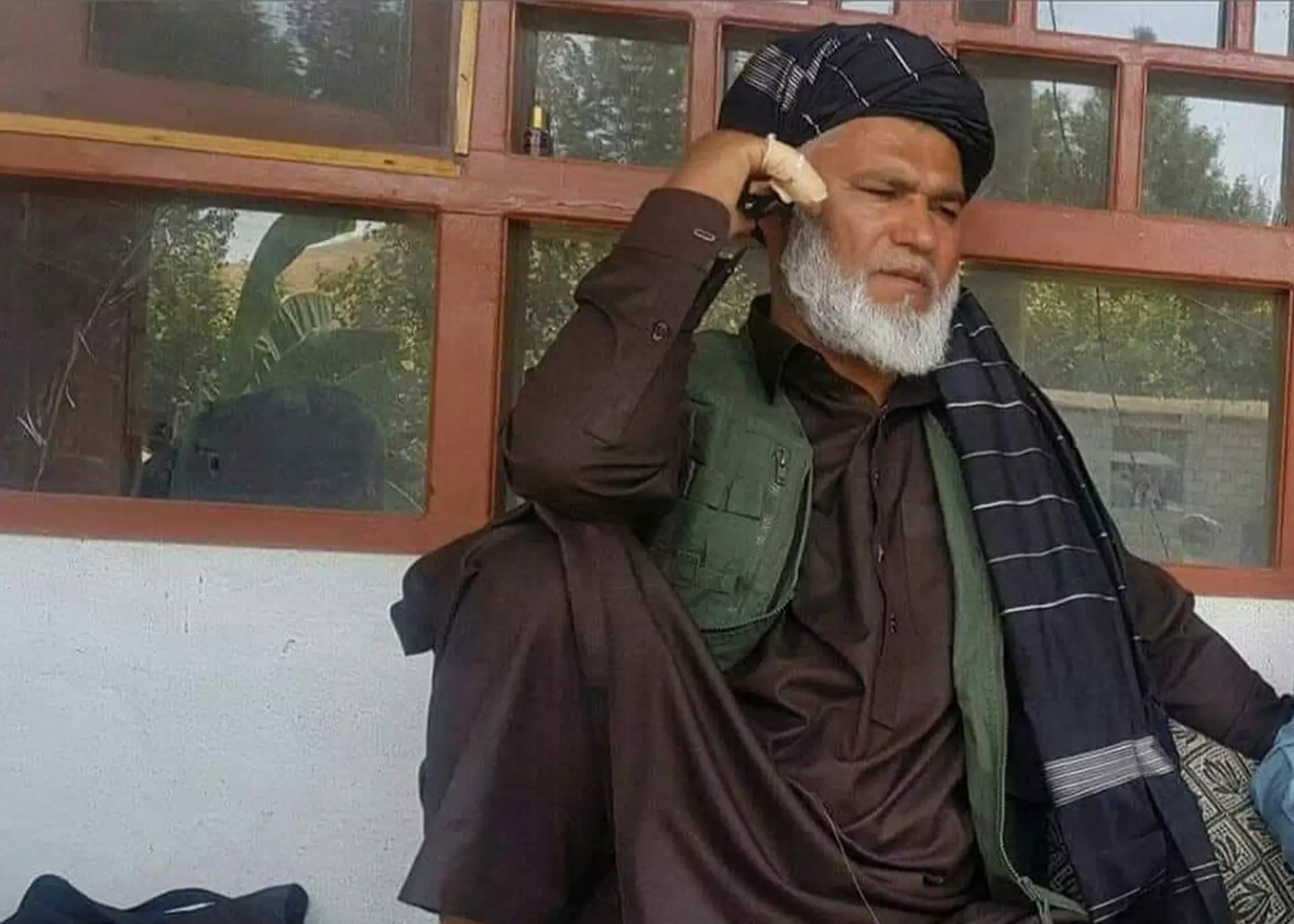 منابع: رهبر طالبان با بازگرداندن سلاح‌های غلام حسین برای حفظ کنترل چاه‌آب موافقت کرد