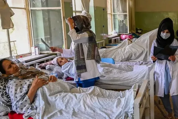 بحران نظام صحی افغانستان؛ انسداد تورخم و توقف واردات دارو  فشارها را برای بیماران تشدید کرد