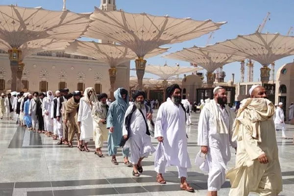 زائران افغانستانی از فساد مالی و ضعف آموزشی طالبان در حج شکایت دارند