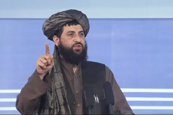 وزیر دفاع طالبان پس از توافق نظامی با روسیه: تلاش می‌کنیم پاکستان دیگر جرات بمباران افغانستان را نداشته باشد
