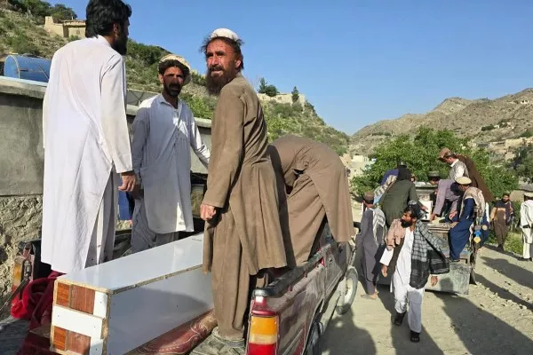 ادعای طالبان: حمله‌های هوایی پاکستان بر سه ولایت دست‌کم ۱۳ کشته برجا گذاشته است