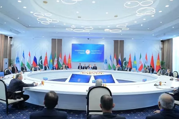 وزیران شانگهای بر تشکیل حکومت فراگیر در افغانستان تأکید کردند