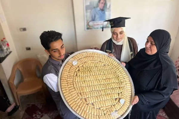 دختری در غزه اول نمره عمومی کانکور شد