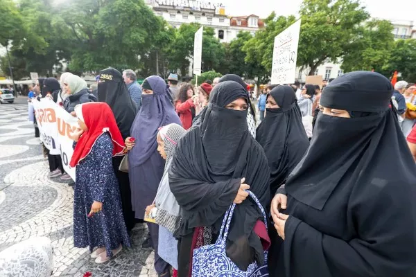 جریمه تا ۳ هزار یورو؛ پرتگال پوشاندن صورت در اماکن عمومی را ممنوع کرد