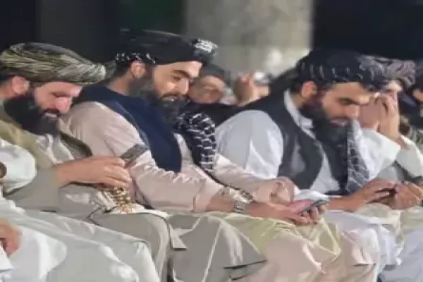 جبهه مقاومت: طالبان با پروفایل‌های زنانه جنگ روانی به راه ‌انداخته اند