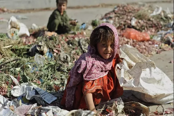 صلیب سرخ: مردم افغانستان برای زنده‌ماندن می‌جنگند