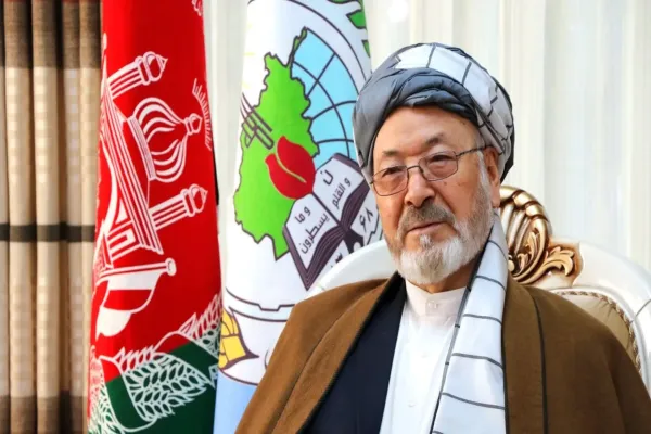 خلیلی خطاب به طالبان: عبدالرحمان هزاره‌ها را نابود نتوانست، شما نیز نمی‌توانید