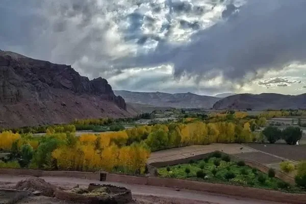 حمله راکتی به ذخیره‌گاه جست در یکاولنگ بامیان