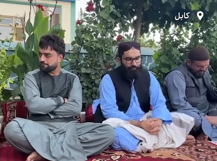 تب داغ قومیت؛ نزدیکی راشدخان به شبکه حقانی انتقاد مردم را برانگیخته است