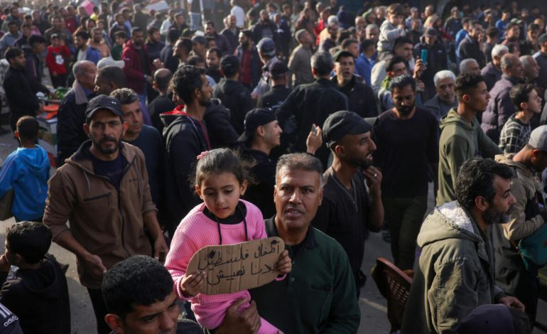 شماری از باشندگان غزه علیه حماس اعتراض کردند