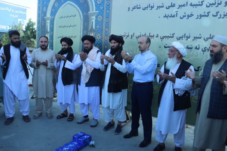 طالبان تندیس امیر علی‌شیر نوایی را بازسازی نمی‌کنند، بلکه به نام او «کتیبه» می‌سازند