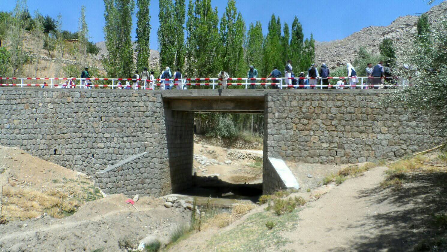 یک پل ساخته‌شده با هزینه مردمی در جاغوری افتتاح شد