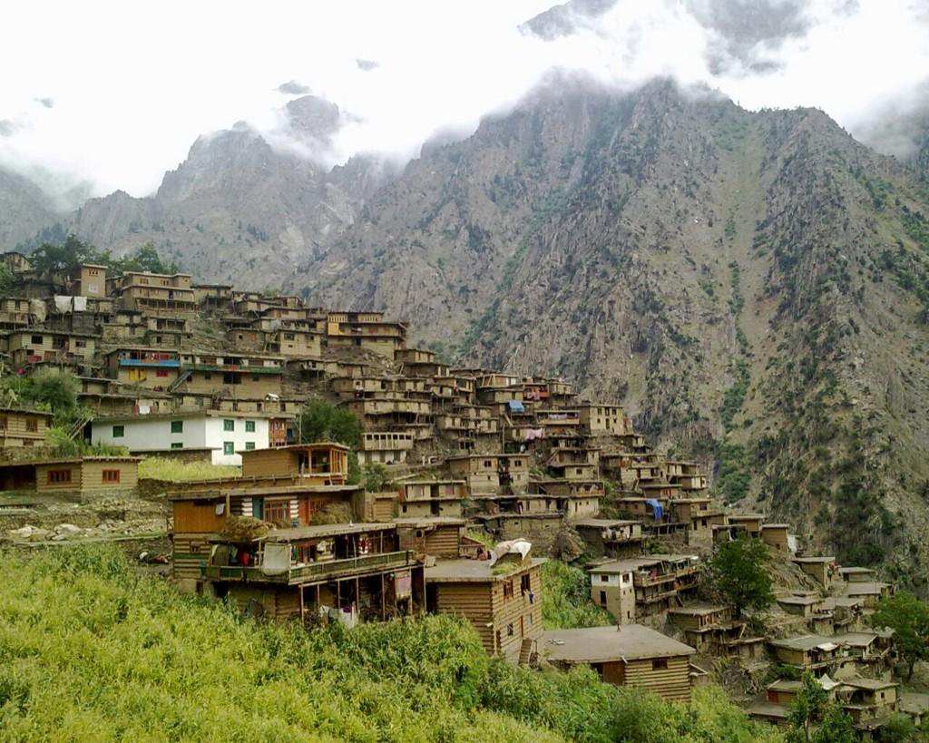 انفجار در معدن سنگ‌های قیمتی در نورستان جان هشت کارگر را گرفت