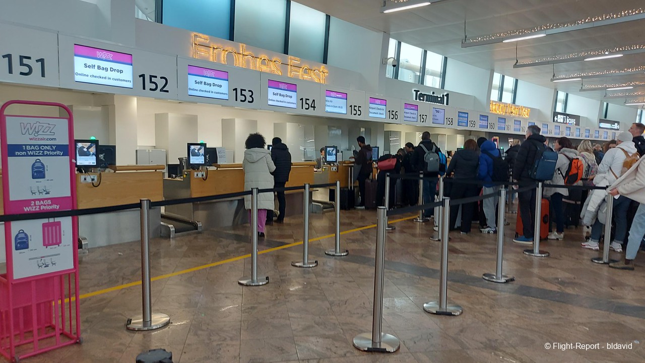 بازرسی میدان هوایی وین؛ شناسایی ۵۵۰ نفر که با پول سوسیال به تعطیلات رفته بودند