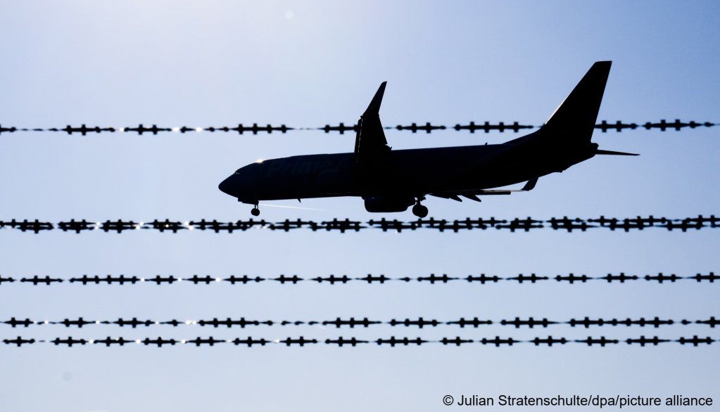 اتریش دومین مهاجر افغانستان را به کابل اخراج کرد