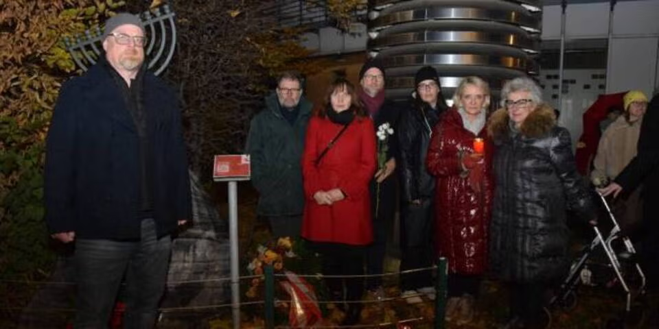 پخش ناگهانی سخنرانی هتلر در مراسم یادبود قتل عام یهودیان