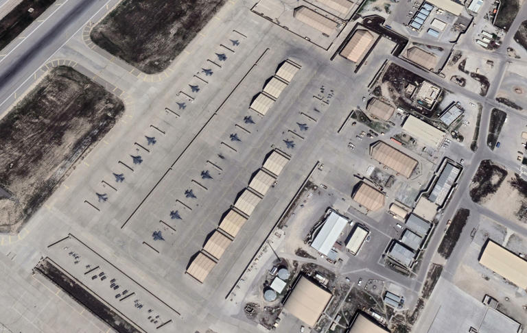 طالبان عکس جت را در پایگاه بگرام نقاشی کرده‌‌ تا خود را مجهز و قدرتمند نشان دهند