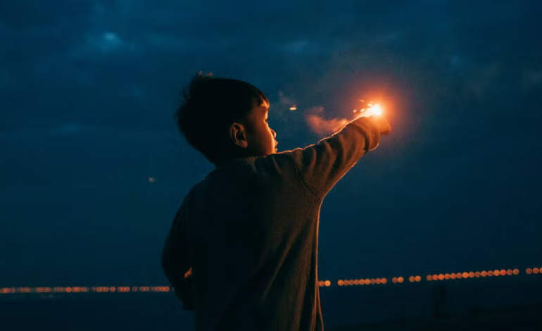 انفجار ترقه‌؛ دو انگشت یک کودک بریده شد