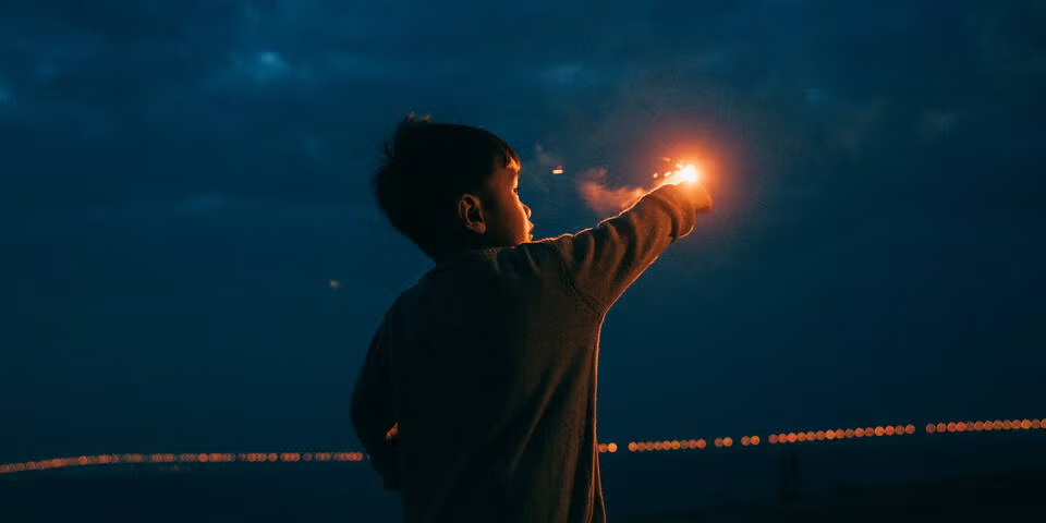 انفجار ترقه‌؛ دو انگشت یک کودک بریده شد