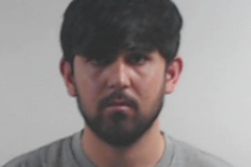 یک پناهجوی افغانستان در بریتانیا به جرم تجاوز بر یک دختر به زندان محکوم شد