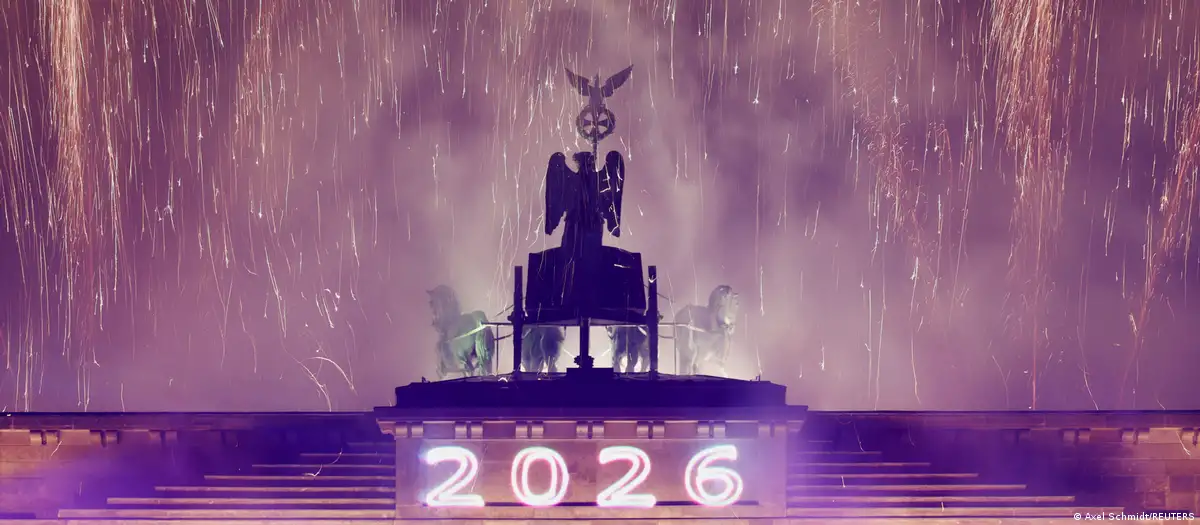 آتش‌بازی سال نو در آلمان؛ دست‌کم دو نفر جان باختند، ده‌ها نفر زخمی و صدها نفر بازداشت شدند