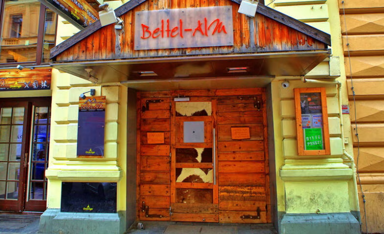 پس از آتش‌سوزی میخانه سوئيسی یک رستورانت در اتریش شمع و فشفه‌بازی هنگام نوشیدن را ممنوع کرد