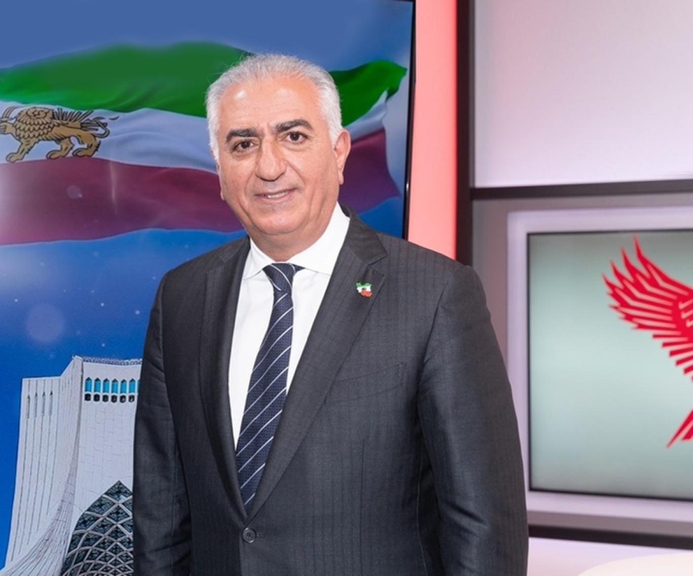 فراخوان رضا پهلوی به قوای مسلح ایران؛ کنار مردم بایستید