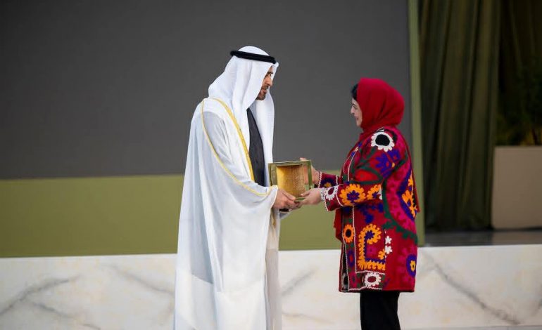 زرقا یفتلی جایزه «زاید برای همبستگی انسانی» را دریافت کرد